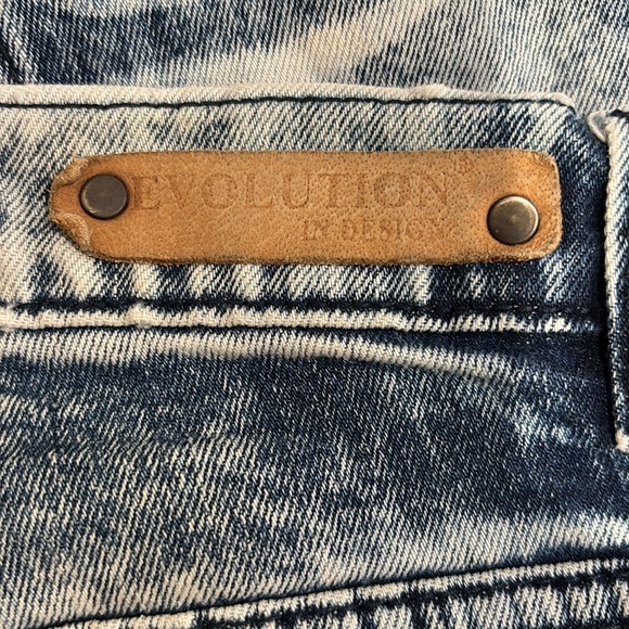 Evolution in Design Distressed Blue Jeans - Picture 5 of 7